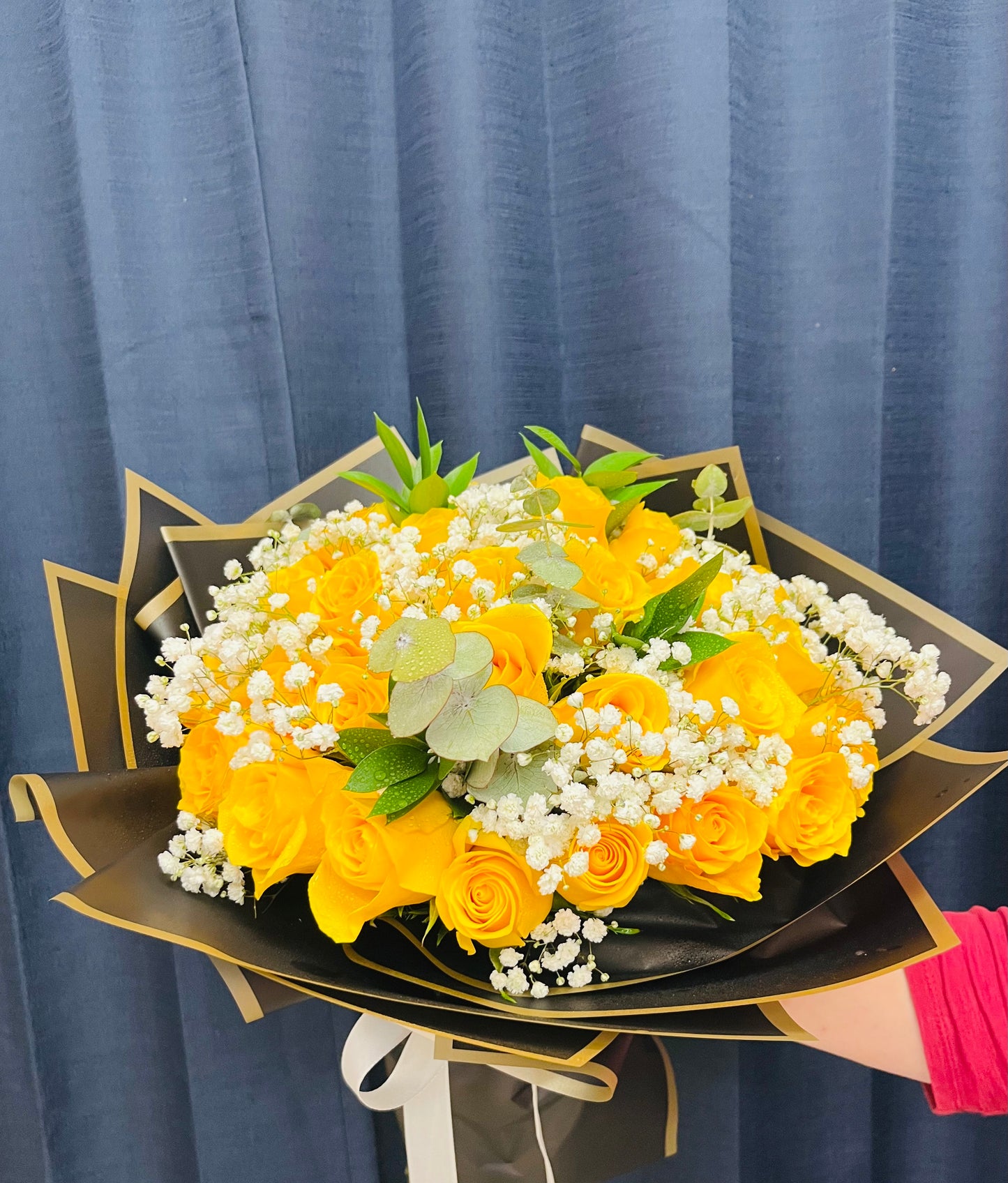 Bright Yellow Roses Bouquet