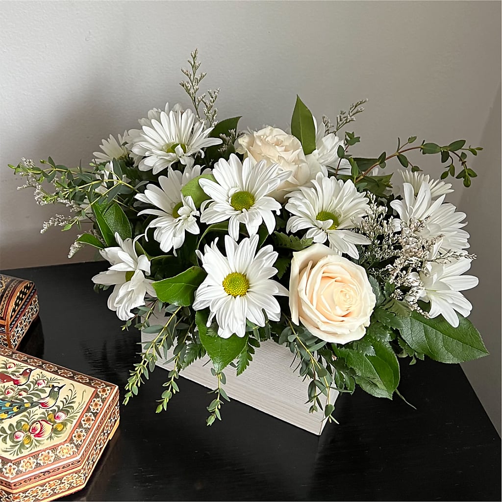 Fresh Linen Box Bouquet –  Fj Florist, Houston TX