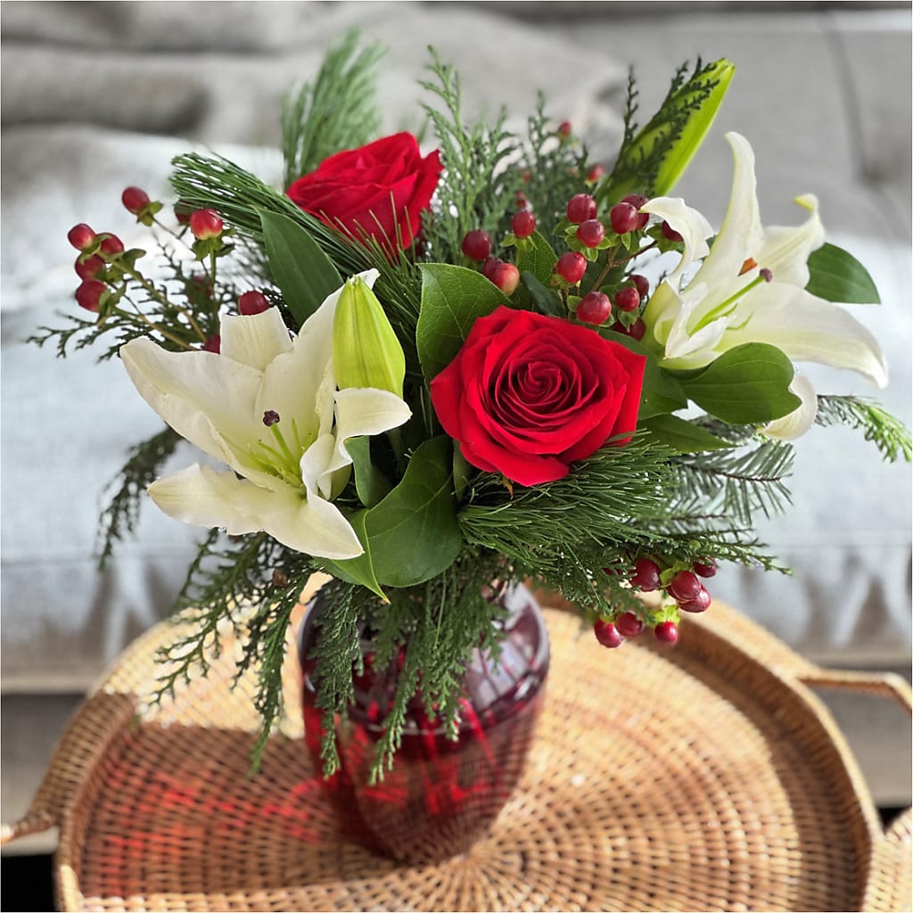 Evergreen Delight Bouquet –  Fj Florist, Houston TX