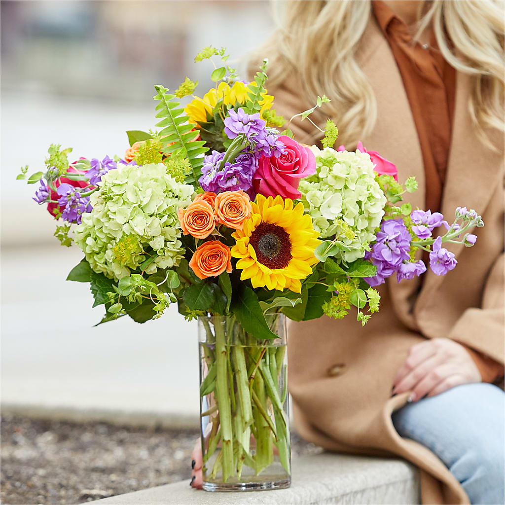 Vibrant Greetings Bouquet –  Fj Florist, Houston TX